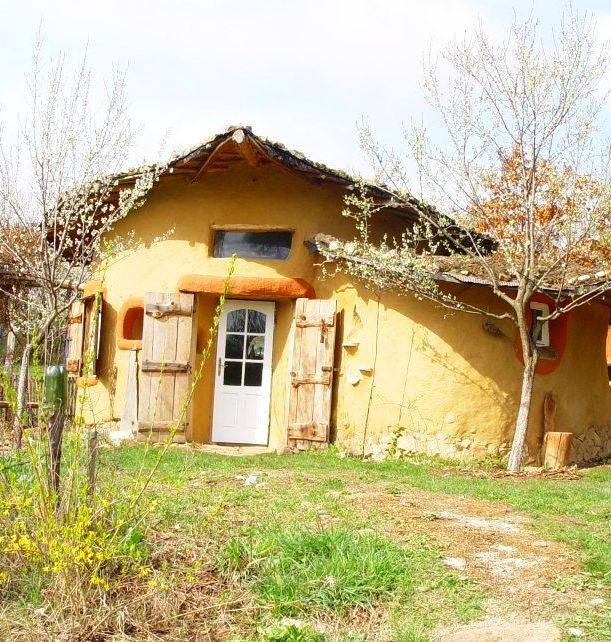 adelaparvu.com about cob house in Romania Sasca Montana village, architect Ileana Mavrodin, Casa Verde, casa de lut (26a)