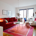 adelaparvu.com despre apartament 3 camere, Foto Janne Olander, Standshem, living canapea rosie (15)