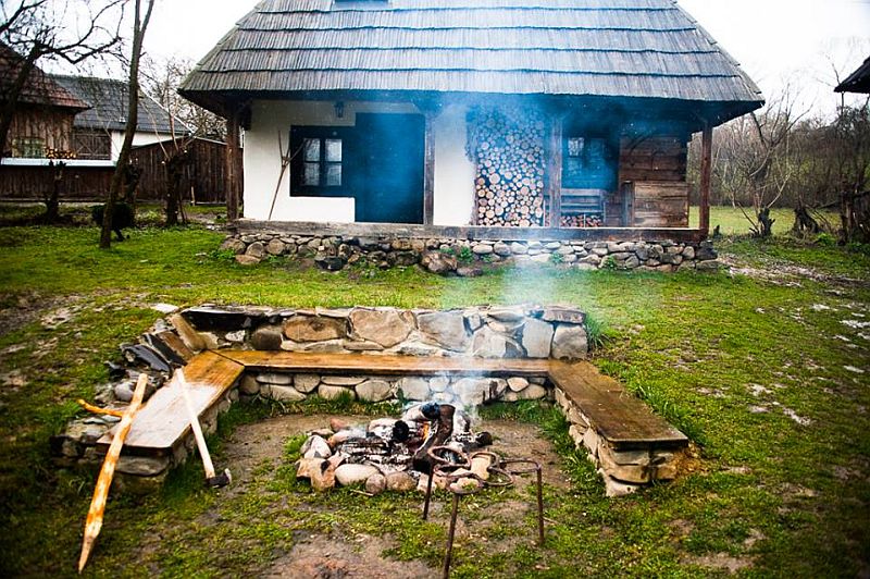 adelaparvu.com despre Casa Mica Breb, Village Hotel Breb, Romania, foto Duncan Ridgley