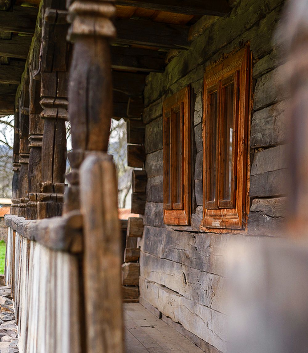 adelaparvu.com despre case din lemn maramuresene, case restaurate Maramures, Breb, Foto Dragos Asaftei (12)