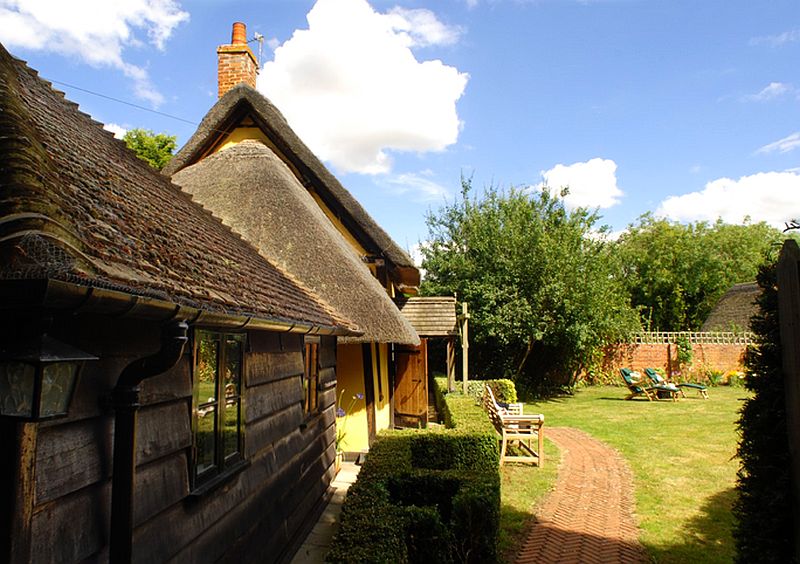 adelaparvu.com despre casa cu acoperis de stuf din Anglia, Marmalade Cottage, Foto Unique Home Stays (11)