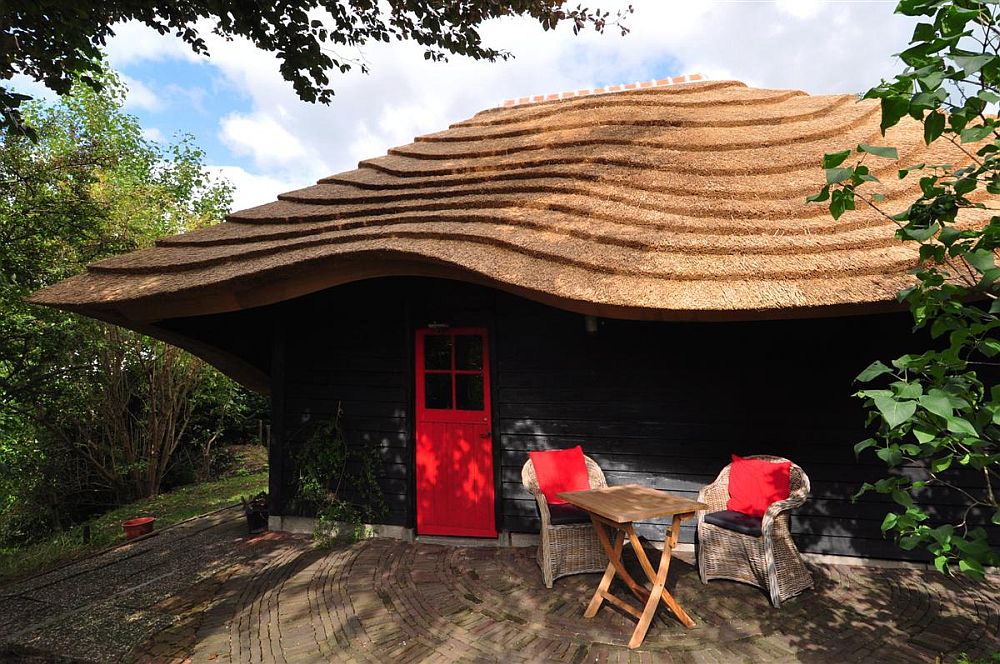 adelaparvu.com despre casa hambar cu acoperis din stuf, casa olandeza, Reet Barn, design 24 H Architecture (5)