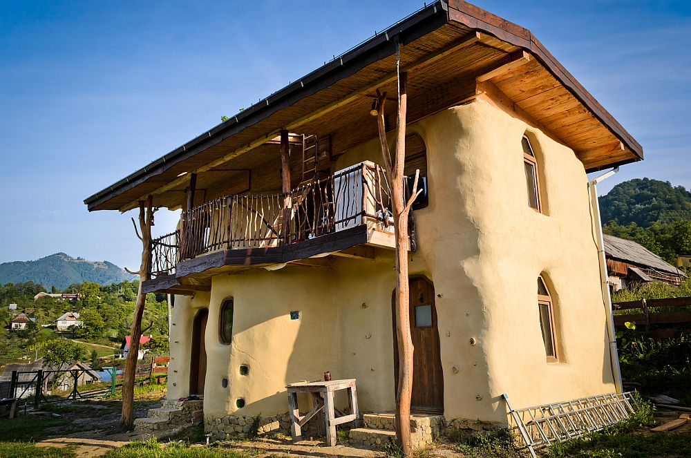 adelaparvu.com despre casa din baloti de paie Popasul Verde, Sangeorz Bai, Romania, proprietar Paul Axinte (32)