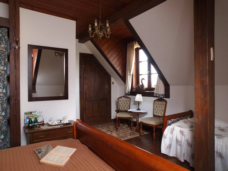 adelaparvu.com despre casa rustica din lemn cu interior clasic, casa Polonia, pensiune Stanica Rzeczna (30)