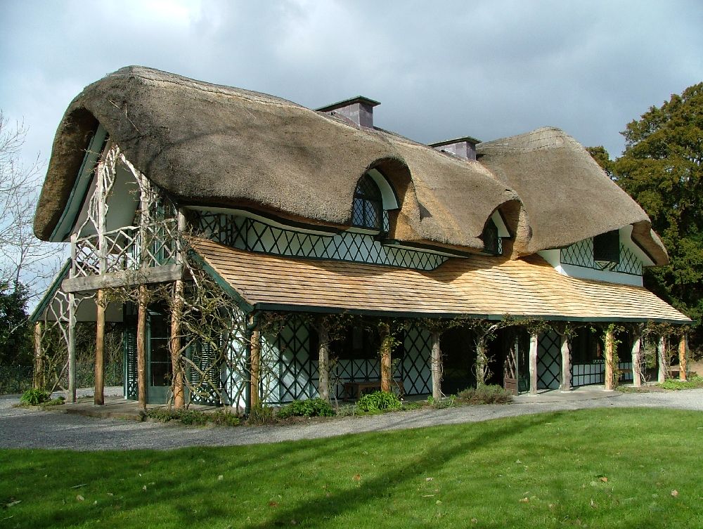 adelaparvu.com despre casa cu acoperis din stuf, Swiss Cottage in Cahir, Tippera, Irlanda (1)