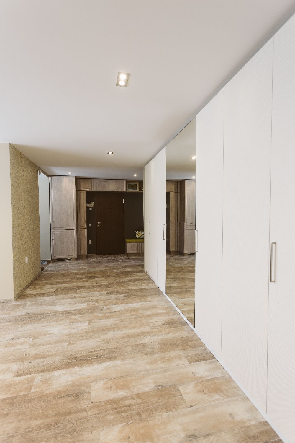 adelaparvu.com despre apartament renovat in Targu Mures, design interior Mihaela Cetanas, Foto Cezar Buliga (26)