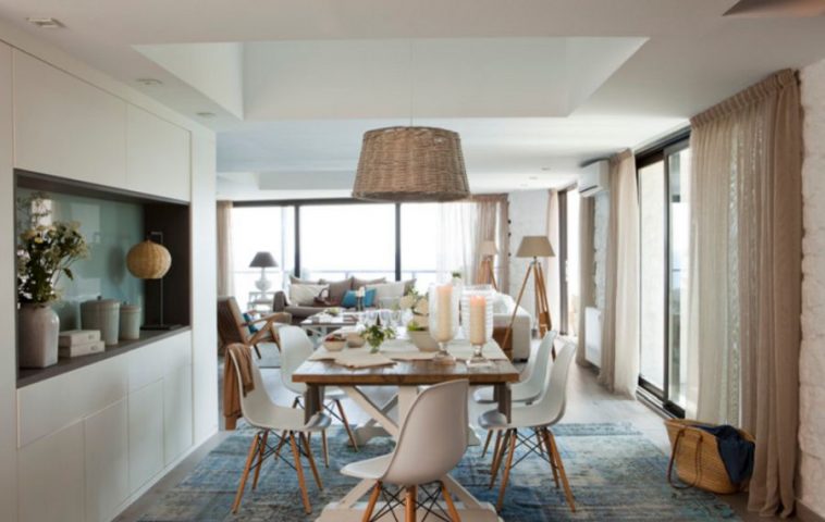 adelaparvu.com despre apartament duplex cu vedere la mare, Costa Brava, designer Pia Capdevila (7)