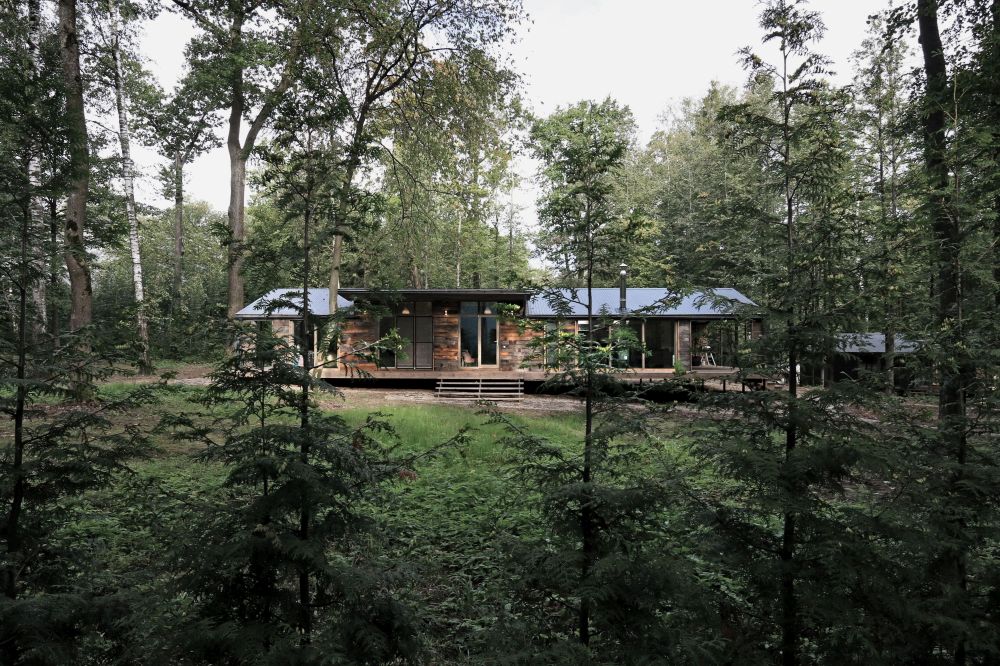 adelaparvu.com despre casa din lemn construita in 10 zile, 110 mp, arhitectura Bio Architects, constructie DublDom (23)