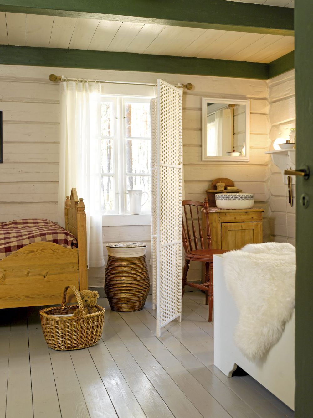adelaparvu.com despre cabana in padure cu interior romantic, Foto Erik Jæger